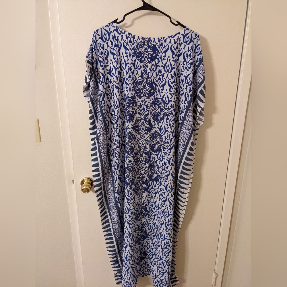 Long blue and white Amazon caftan